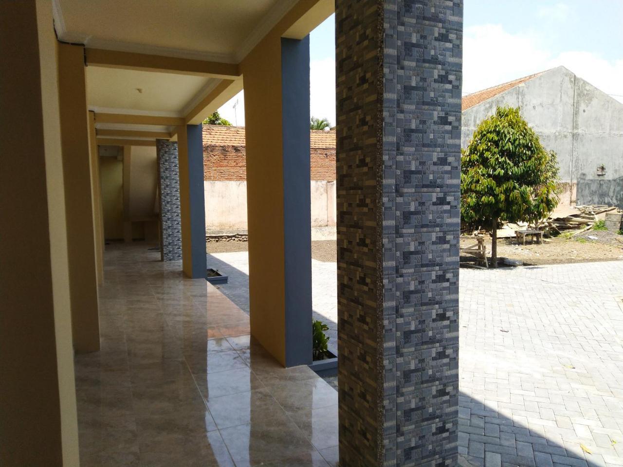 R3 Brawijaya Homestay Banyuwangi  Luaran gambar