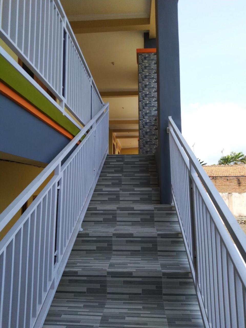 R3 Brawijaya Homestay Banyuwangi  Luaran gambar