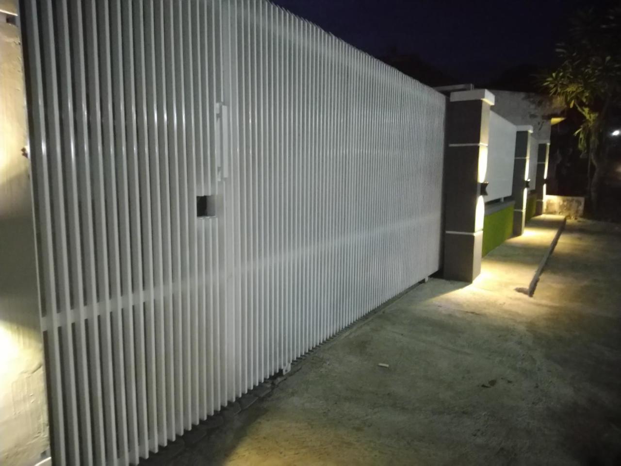 R3 Brawijaya Homestay Banyuwangi  Luaran gambar