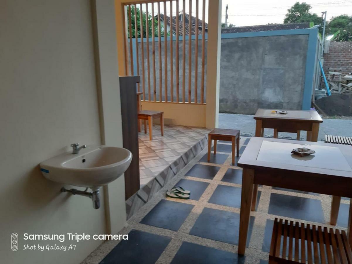 R3 Brawijaya Homestay Banyuwangi  Luaran gambar