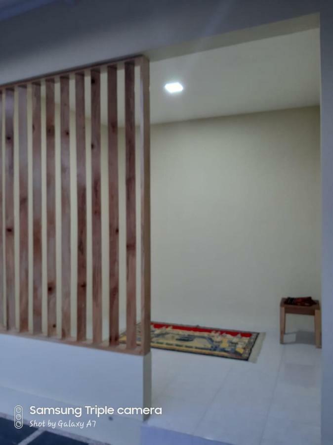R3 Brawijaya Homestay Banyuwangi  Luaran gambar