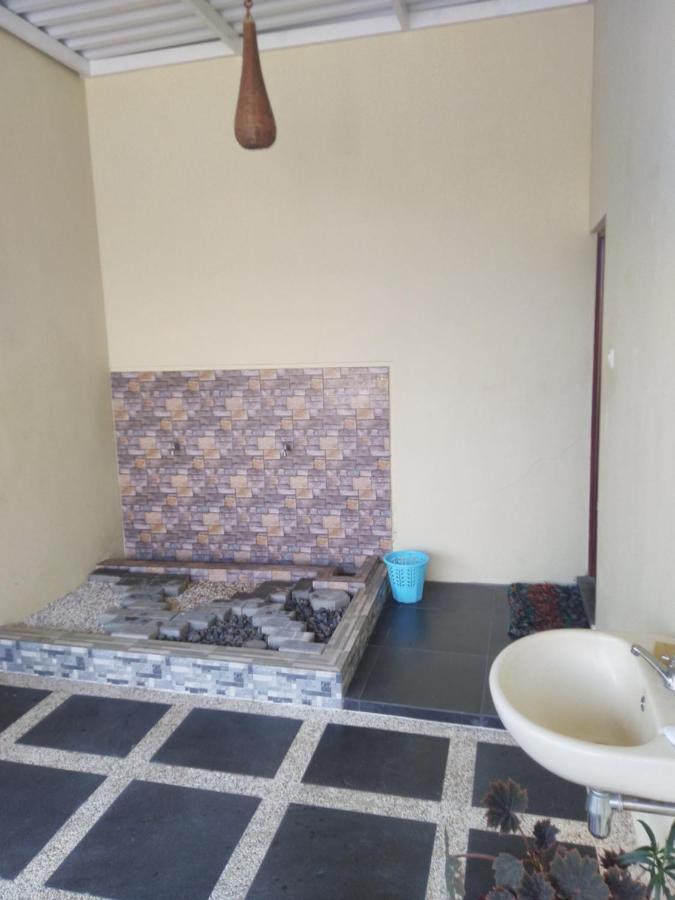 R3 Brawijaya Homestay Banyuwangi  Luaran gambar