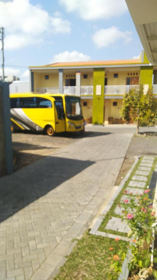 R3 Brawijaya Homestay Banyuwangi  Luaran gambar
